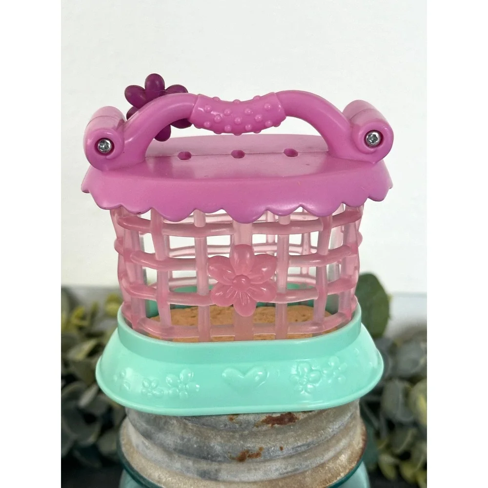 Littlest Pet Shop Portable Pet Carrier cage toy LPS Hasbro Vintage 2005
